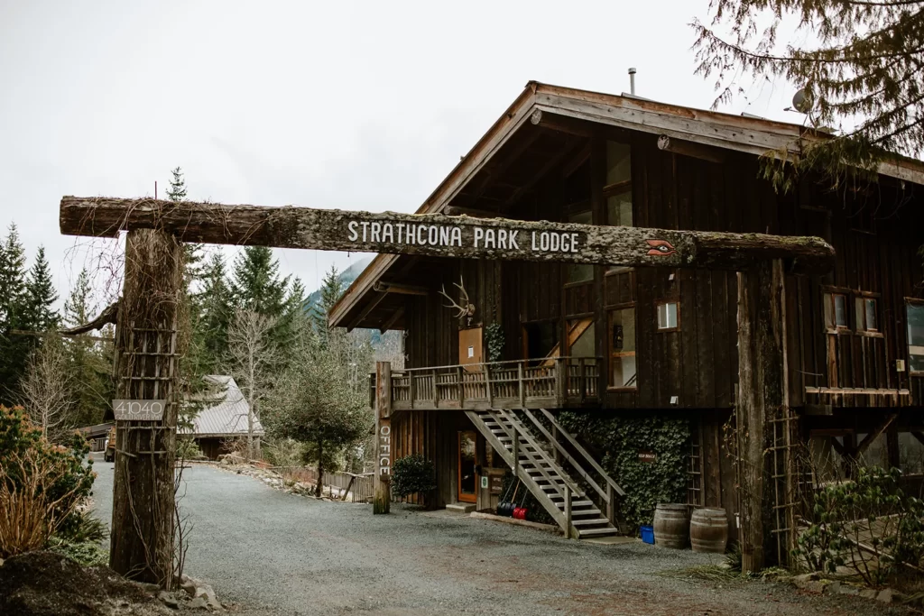 strathcona park lodge